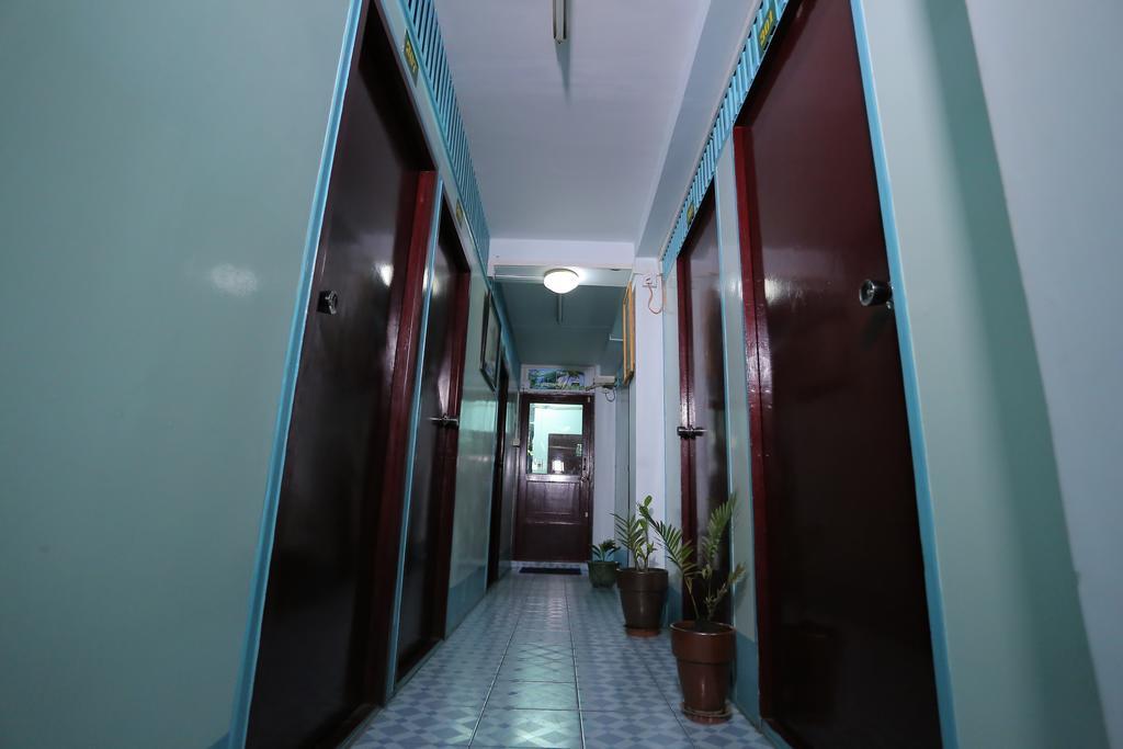 Chan Myae Thar Guest House Rangoon Buitenkant foto