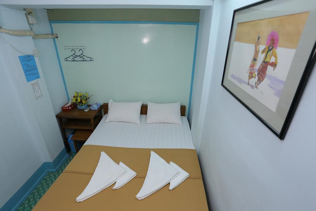 Chan Myae Thar Guest House Rangoon Kamer foto