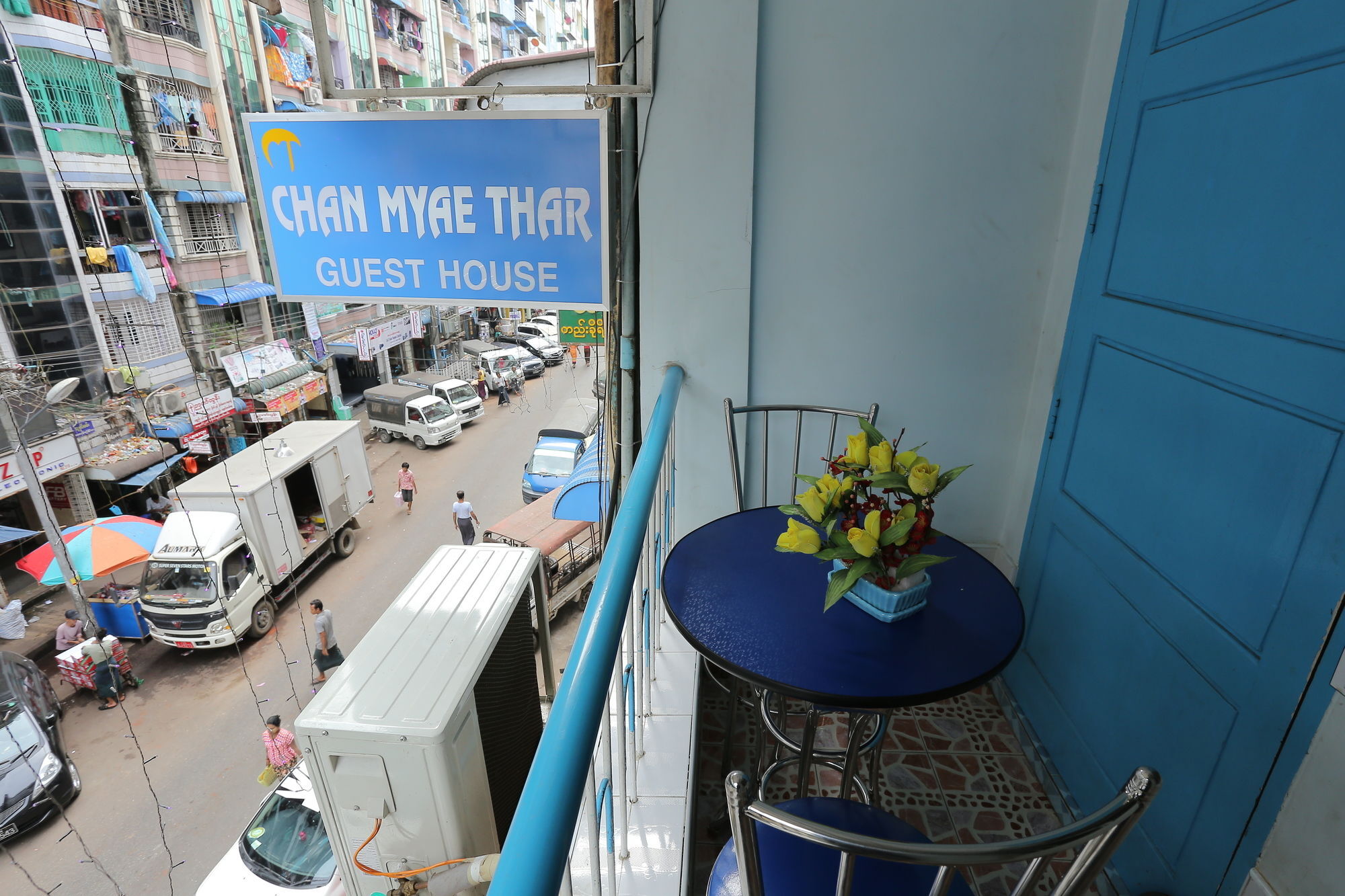 Chan Myae Thar Guest House Rangoon Buitenkant foto